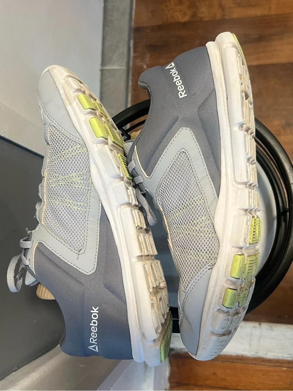 Reebok Men's Light Gray and White Athletic Shoes with Subtle Yellow Accents